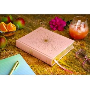 Beautiful Bible NIV Calendar Radiant Virtues plus Travel Case NWOT